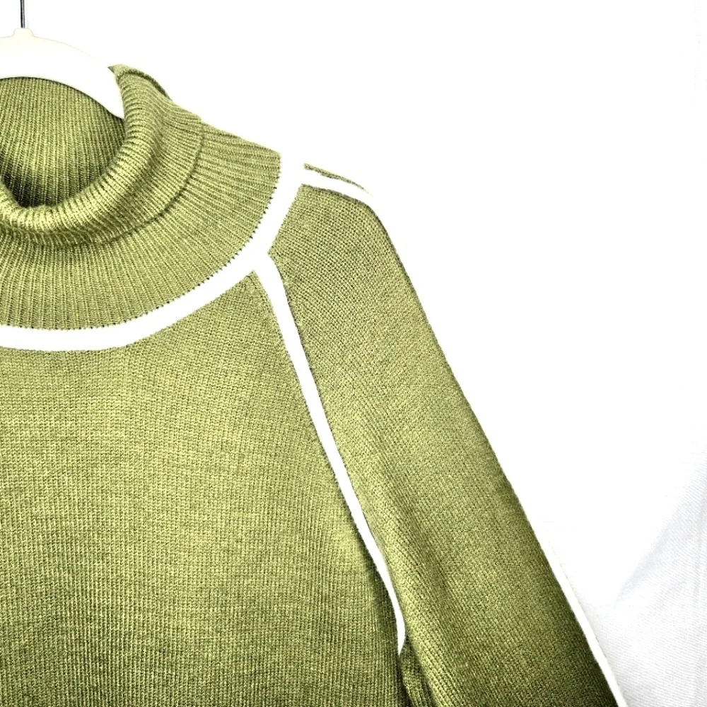 Evaless turtleneck Sweater. Green. XL